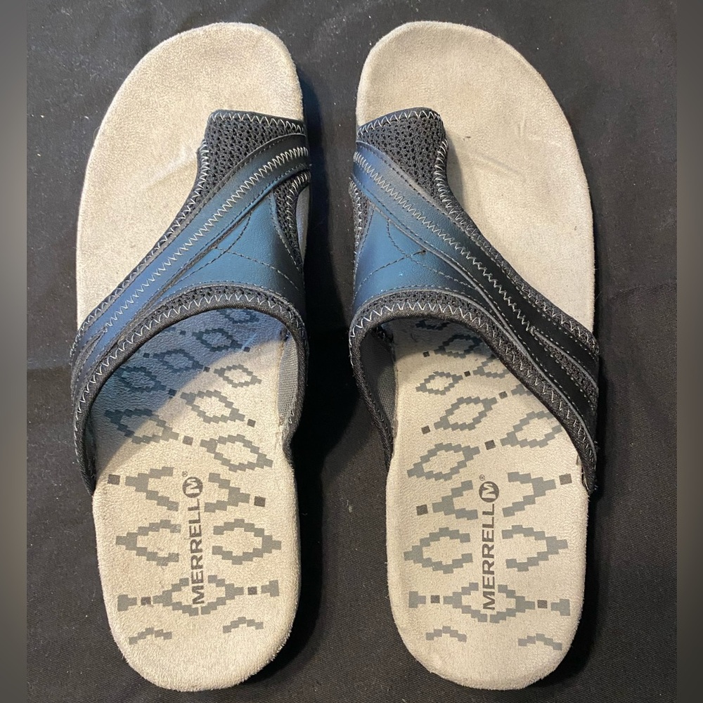 Size 11 Merrell sandal NWOT